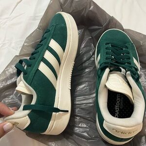 Adidas Sneakers